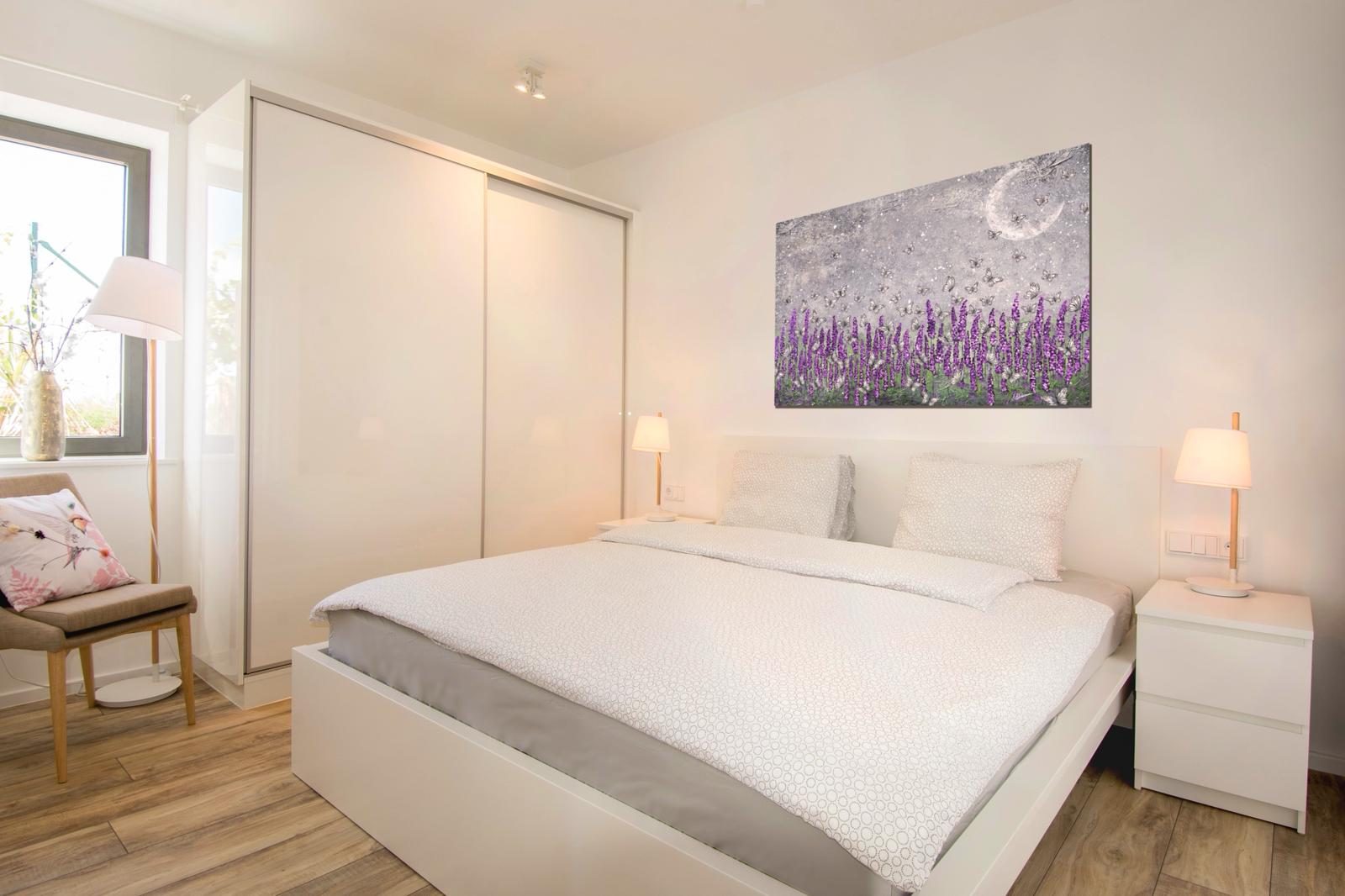 Segundo dormitorio de la Casa en blanco y lavanda